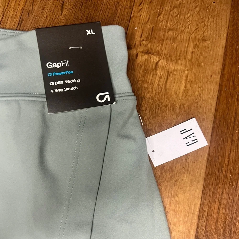 GapFit NWT sage skort sage green XL